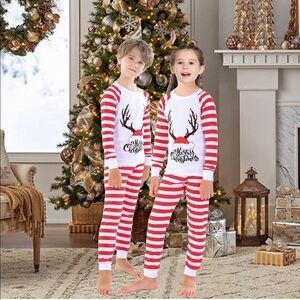 Holiday Pajamas Unisex Size 6 New!